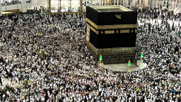 Hajj Pilgrimage Deaths In Saudi Arabia More Than 1,000 Pilgrims, Including 98 From India, Die During Hajj This Year