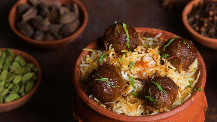 Mushroom Moti Biryani is a vegetarian biryani that showcases tender mushrooms cooked with aromatic spices. The mushrooms, shaped like pearls, add a unique texture and flavour to the dish. (Image source: Special Arrangements)
