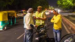 दिल्ली ट्रैफिक पुलिस ने स्टॉप लाइन उल्लंघनों में 32 फीसदी का इजाफा, इस साल 2 लाख से ज्यादा मामले दर्ज