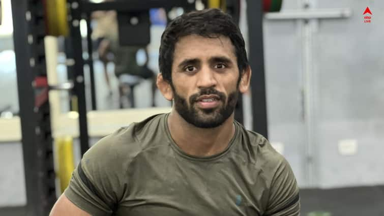 Bajrang Punia Suspended yet again by National Anti Doping Agency Bajrang Punia Suspended: দুর্দিন কাটছেই না, ফের একবার নির্বাসিত হলেন তারকা কুস্তিগীর বজরং পুনিয়া