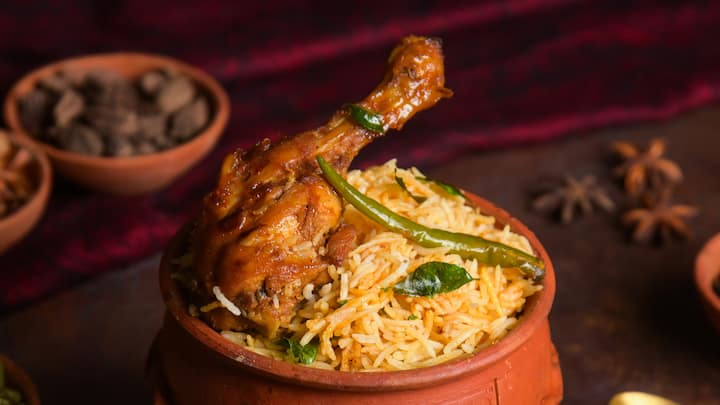 Bohri Biryani is a specialty of the Bohra community. This biryani features layers of fragrant rice and succulent meat. The dish is known for its rich flavours and intricate preparation, making it a truly special biryani. (Image source: Special Arrangement)