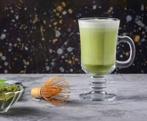 ਗਰਮੀਆਂ ਦੇ ਮੌਸਮ ਵਿੱਚ ਜ਼ਿਆਦਾਤਰ ਲੋਕ ਠੰਡਾ ਅਤੇ ਸੁਹਾਵਣਾ ਚੀਜ਼ ਪੀਣਾ ਪਸੰਦ ਕਰਦੇ ਹਨ।