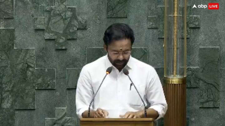 इसके अलावा तेलांगना से आने वाले बीजेपी सांसद और मोदी सरकार में कोयला एवं खान मंत्री जी किशन रेड्डी ने भी तेलुगु में शपथ ली.