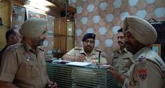 Punjab News: ਚਿੱਟੇ ਦਿਨ ਲੁੱਟੀ ਸੋਨੇ ਦੀ ਦੁਕਾਨ, 23 ਲੱਖ ਦੀ ਨਕਦੀ ਸਣੇ ਕਿਲੋ ਸੋਨਾ ਲੈਕੇ ਹੋਏ ਫਰਾਰ