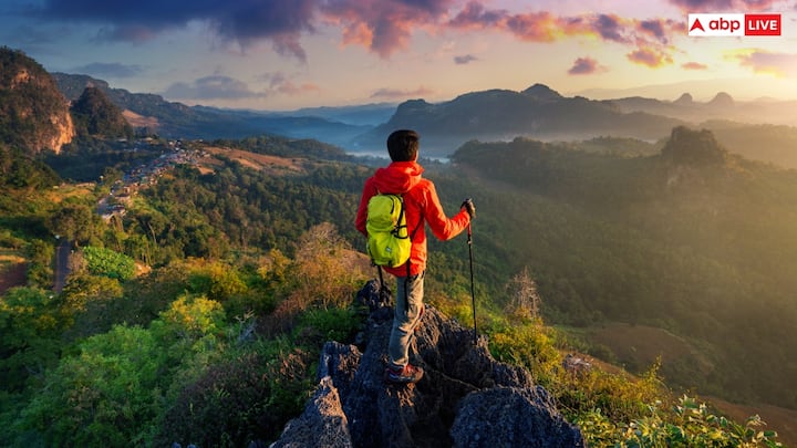 Top 5 Tourist Places in Maharashtra: महाराष्ट्र में जब मानसून आता है तो राज्य के कई इलाकों में जैसे बहार आ जाती है. अब इस मौसम में आप अगर कहीं घूमना चाहते हैं तो हम आपका काम आसान बना देते हैं.