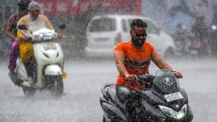 weather-update-monsoon rain alert in punjab haryana himachal pradesh Punjab News: ਪੰਜਾਬ ਤੋਂ ਬਾਅਦ ਚੰਡੀਗੜ੍ਹ-ਹਰਿਆਣਾ 'ਚ ਹੋਵੇਗੀ ਮਾਨਸੂਨ ਦੀ ਐਂਟਰੀ, ਇੱਥੇ ਹੋਵੇਗਾ ਜਲਥਲ, ਵਿਭਾਗ ਨੇ ਜਾਰੀ ਕੀਤੀ ਐਡਵਾਈਜ਼ਰੀ