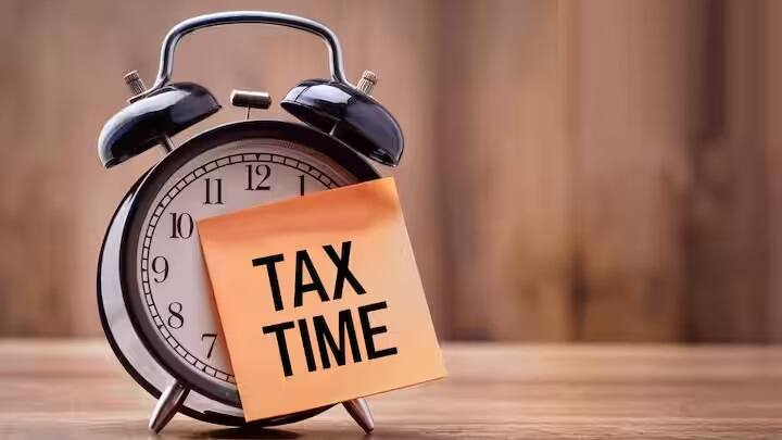 ફોર્મ 26AS ને અવગણવાની ભૂલ ના કરો. આ તમને ટીડીએસની યોગ્ય ગણતરી કરવામાં મદદ કરશે અને ભવિષ્યમાં ભૂલો થવાની શક્યતાઓ ઘટાડશે.