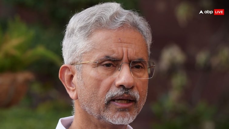 Passport: पासपोर्ट के लिए अप्लाई करने वालों को मोदी सरकार देने जा रही गुड न्यूज, जानें कितनी जल्दी मिलेगा Modi Government Going To give Good News as S Jaishankar Says MEA working to cut police verification time for passport Passport: पासपोर्ट के लिए अप्लाई करने वालों को मोदी सरकार देने जा रही गुड न्यूज, जानें कितनी जल्दी मिलेगा