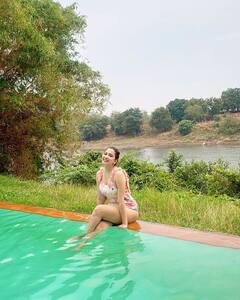 Esshanya Maheshwari: એક્ટ્રેસ ઈશાન્યાનો મોનોકોનીમાં જોવા મળ્યો હોટ અંદાજ, જુઓ તસવીરો