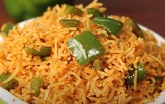 Capsicum Rice : போர் அடிக்கும் சமையலுக்கு பாய்.. குடைமிளகாய் சாதத்திற்கு ஹாய்.. செய்துதான் பாருங்களேன்!