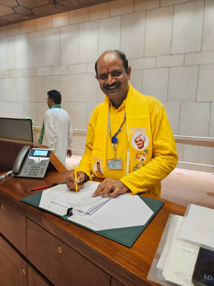 మాజీ మంత్రి బొత్స సత్యనారాయణ కంచుకోటగా ఉన్న విజయనగరంలో ఎంపీగా గెలిచిన కలిశెట్టి అప్పల నాయుడు సంచలనం సృష్టించారు.