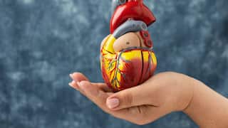 Heart Problem: हार्ट में क्यों भरने लगता है पानी? कहीं इसका कैंसर से कनेक्शन तो नहीं?