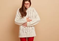 Stomach Pain: ਪੇਟ ਦਰਦ ਨੂੰ ਕਰ ਰਹੇ ਨਜ਼ਰਅੰਦਾਜ਼, ਤਾਂ ਇਸ ਗੰਭੀਰ ਬਿਮਾਰੀ ਦੇ ਹੋ ਸਕਦੇ ਲੱਛਣ