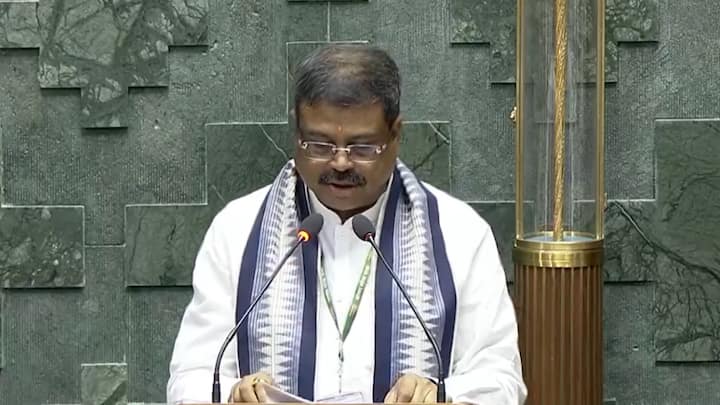 Dharmendra Pradhan BJP takes oath as Member of Parliament from Sambalpur, Odisha. Image Source: Screengrab/Sansad TV