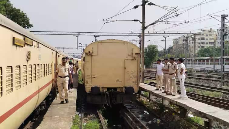 Indore mystery of dead body found in pieces in train solved accused arrested from Ratlam ANN इंदौर में दो ट्रेनों में टुकड़े-टुकड़े मिली थी महिला की लाश, अब आरोपी की पत्नी ने किया बड़ा खुलासा