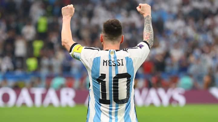 Lionel Messi: ২০১০ সালে স্পেনের হয়ে বিশ্বকাপ জিততে পারতেন মেসি। কারণ, স্পেনের হয়ে খেলার প্রস্তাব দেওয়া হয়েছিল মেসিকে। পেশাদার কেরিয়ারের ১৭ বছর স্পেনে কাটিয়েছেন মেসি। তবে প্রস্তাব নাকচ করেন তিনি।