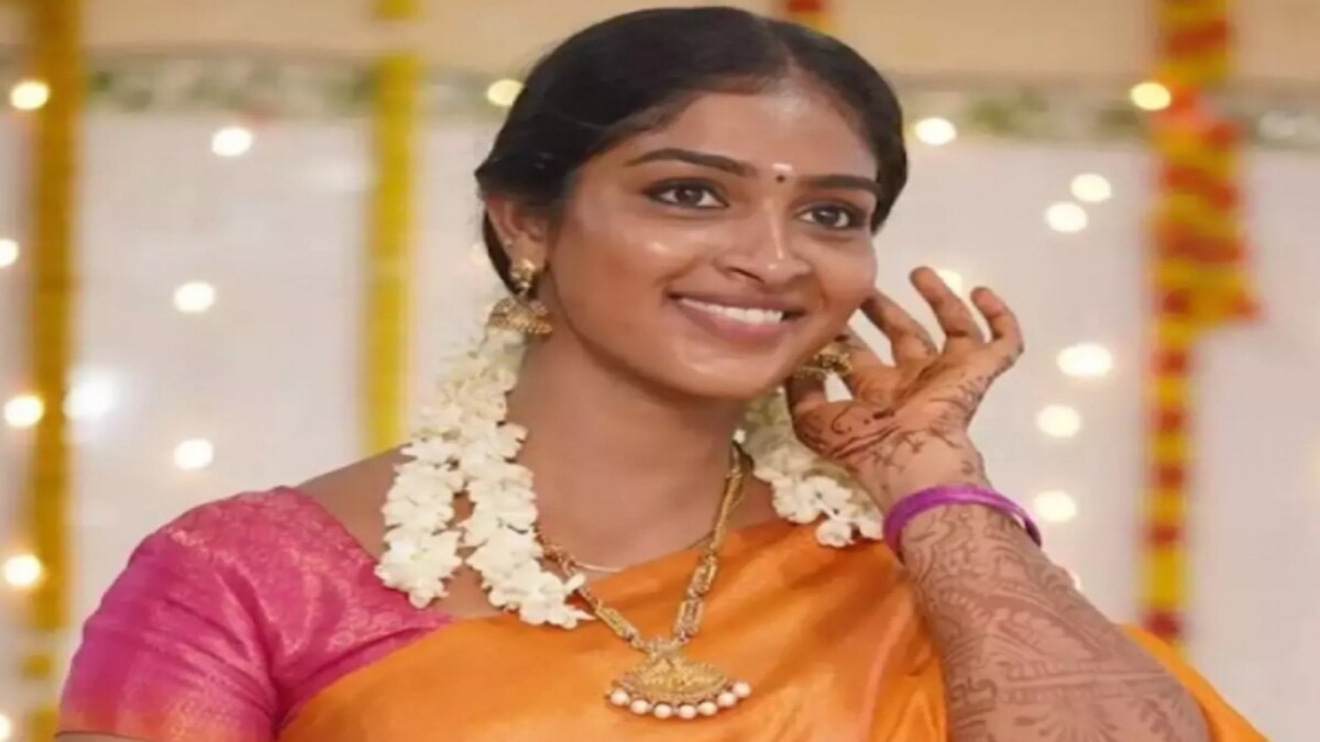 Arthika love story: 'கார்த்திகை தீபம்' ஆர்த்திகா லவ் ஸ்டோரி தெரியுமா? முட்டாள் தினத்தால் முளைத்த காதல்!