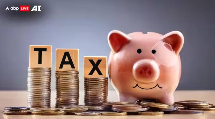 आयटीआर फॉर्म भरताना तुमच्या उत्पन्नाचे सेव्हिंग खात्यातून मिळणारे व्याज, एफडी, घरभाडे आदी छोटे-छोटे सोअर्सही  द्यायला विसरू नका. ही माहिती न दिल्यास त्याचा फटका तुम्हालाच बसू शकतो.