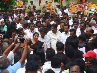Trichy admk protest: கள்ளக்குறிச்சி விவகாரத்தில் சிபிஐ விசாரணை வேண்டும் - முன்னாள் எம்பி. ப.குமார்