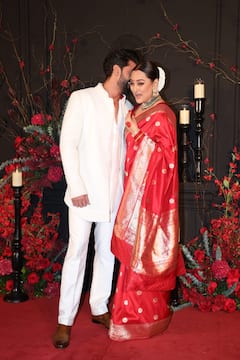 सोनाक्षी सिन्हा की शादी में फ्रेंड ने दूल्हे मियां ज़हीर को धमकाया, ‘देख लेंगे उसको’