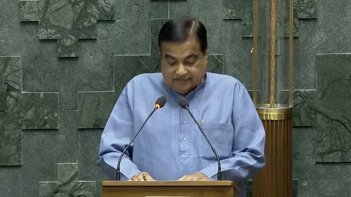 Nitin Gadkari BJP takes oath as Member of Parliament from Nagpur, Maharashtra. Image Source: Screengrab/Sansad TV