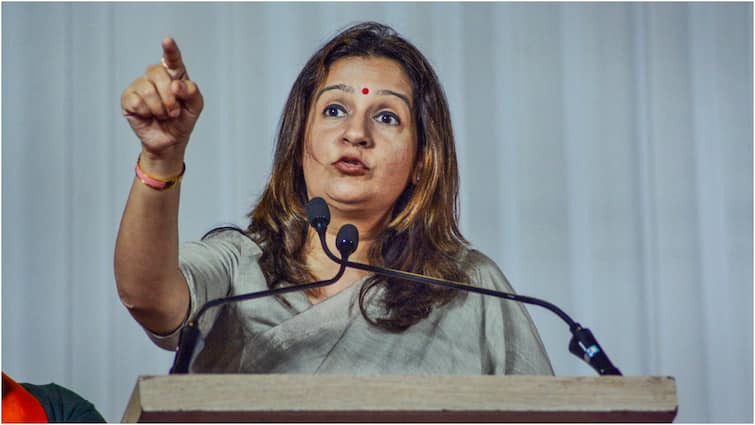 priyanka chaturvedi reacts after om birla files nomination for lok sabha speaker position Lok Sabha Speaker: ओम बिरला के नामांकन पर प्रियंका चतुर्वेदी बोलीं, 'ये वही स्पीकर हैं जिन्होंने...'
