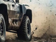 ਗਰਮੀ ਕਾਰਨ ਕਾਰ ਦੇ ਟਾਇਰਾਂ ਨੂੰ ਲੱਗ ਰਹੀ ਹੈ ਅੱਗ, ਜਾਣੋ ਕਿਹੜੀ ਗੈਸ ਭਰਨੀ ਹੈ ਸਹੀ