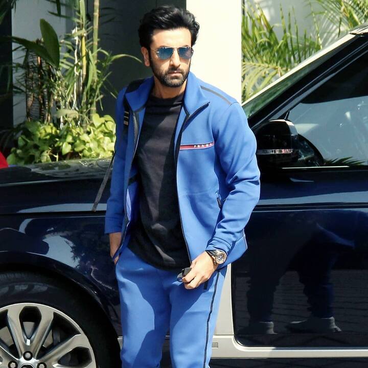 दरअसल इस किस्से का खुलासा हाल ही में सीनियर फोटोग्राफर विरंदर चावला ने हिंदी रश को दिए इंटरव्यू में किया था. उन्होंने बताया कि रणबीर कपूर के साथ हमारे कई दिलचस्प किस्से हुए हैं.