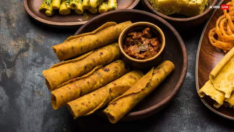 food food make tasty fenugreek thepla for guests at home know this easy recipe read article in Gujarati Gujrati Thepla: મહેમાનો માટે બનાવો આ સ્વાદિષ્ટ મેથીના થેપલા, પળવારમાં તૈયાર થઈ જશે તૈયાર આ વાનગી