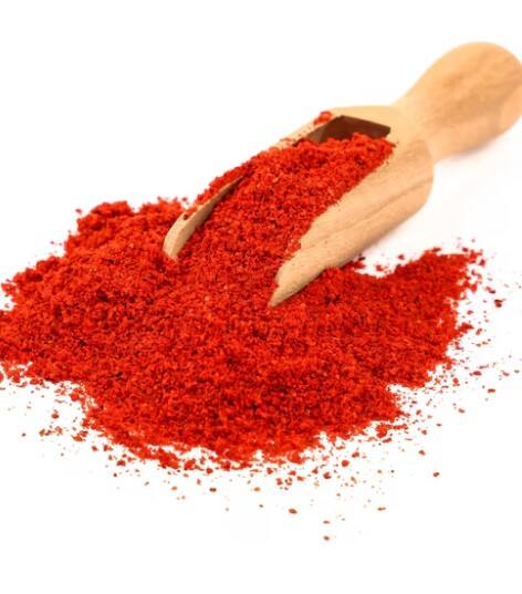 ਦਰਅਸਲ, ਮਸਾਲਾ ਪਾਊਡਰ ਇਸ ਲਈ ਮਿਲਾਵਟ ਵਾਲਾ ਹੁੰਦਾ ਹੈ ਕਿ ਇਸ ਦੀ ਮਾਤਰਾ ਜ਼ਿਆਦਾ ਦਿਖਾਈ ਦਿੰਦੀ ਹੈ। ਅਤੇ ਇਸ ਦਾ ਰੰਗ ਵੀ ਚਮਕਦਾਰ ਦਿਖਾਈ ਦਿੰਦਾ ਹੈ। ਇਸ ਲਈ, ਮਿਰਚ ਪਾਊਡਰ ਵਿੱਚ ਇੱਟ ਪਾਊਡਰ, ਨਮਕ ਪਾਊਡਰ ਜਾਂ ਟੈਲਕ ਪਾਊਡਰ ਮਿਲਾਇਆ ਜਾਂਦਾ ਹੈ।