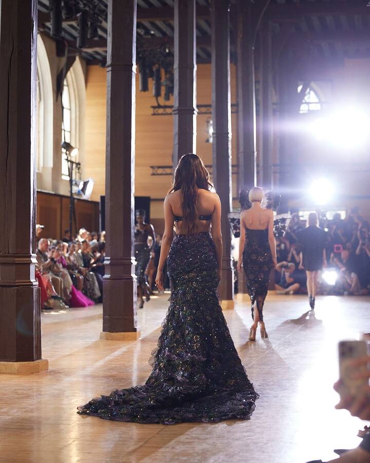 Janhvi’s ensemble was from Mishra’s Couture Fall 2024 collection, Aura.