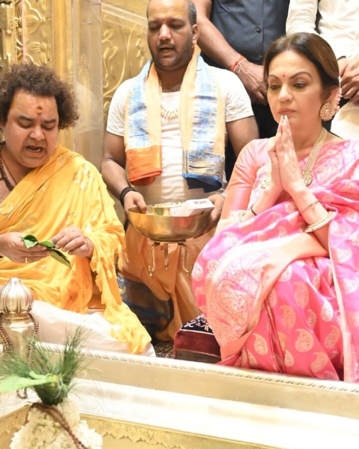 అనంత్ అంబానీ, రాధిక మర్చెంట్ వివాహం జులై 12న అంగరంగవైభవంగా జరగనుంది.