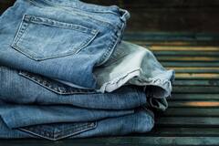 Fashion Tips: आपकी जींस भी दिखने लगी है पुरानी, तो फेंकने के बजाय ऐसे करें इसका इस्तेमाल