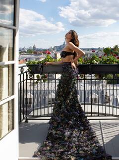 पेरिस इवेंट में Janhvi Kapoor ने किया इंटरनेशनल रनवे डेब्यू, जलपरी बन खूब इठलाती नजर आईं एक्ट्रेस