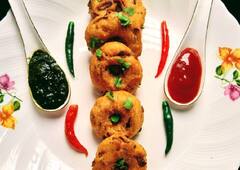 Suji Vada Recipe: ਤੁਸੀਂ ਘਰ 'ਚ ਵੀ ਬਣਾ ਸਕਦੇ ਹੋ ਇਹ ਸਵਾਦਿਸ਼ਟ ਸੂਜੀ ਵਡੇ, ਜਾਣੋ ਰੈਸਿਪੀ