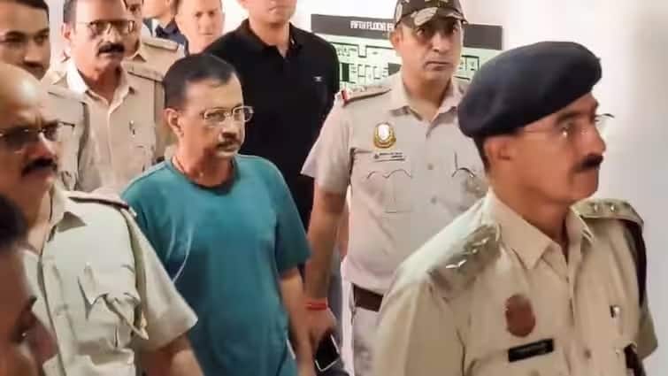 Arvind Kejriwal  health deteriorates in court room, feels unwell as sugar level goes down Arvind Kejriwal Health: કોર્ટ રૂમમાં અરવિંદ કેજરીવાલની તબિયત લથડી, સુગર લેવલ ડાઉન થતા અનુભવી અસ્વસ્થતા