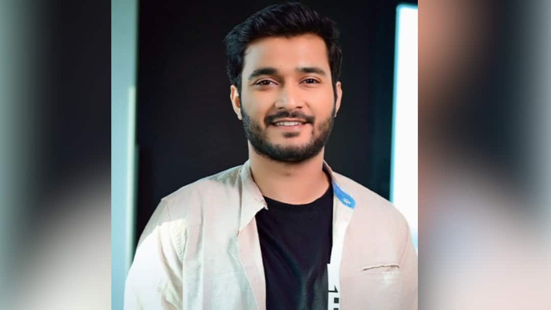 Suhotra Mukhopadhyay Talks About His Upcoming Movie 'Aranyer Prachin Probad' Starring Jeetu Kamal, Rafiath Rashid Mithila 'Wins Over Villagers With His Persona': Suhotra Mukhopadhyay On Playing Dr. Amit In 'Aranyer Prachin Probad'