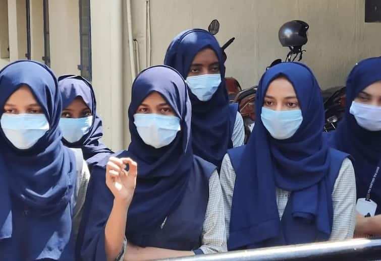 Bombay HC Junks Pleas Against Hijab, Burkha Ban In Mumbai College Campus Bombay HC Junks Pleas Against Hijab, Burkha Ban In Mumbai College Campus