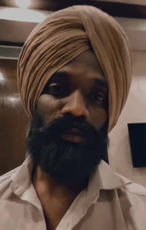 ਉਨ੍ਹਾਂ ਦਾ ਗਾਇਕੀ ਦਾ ਸਫ਼ਰ ਸਾਲ 2019 'ਚ ਸ਼ੁਰੂ ਹੋਇਆ ਸੀ। ਥੋੜ੍ਹੇ ਸਮੇਂ 'ਚ ਹੀ ਕਾਕਾ ਨੂੰ ਨਾਮ ਅਤੇ ਸ਼ੋਹਰਤ ਹਾਸਲ ਹੋ ਗਈ। ਇਨ੍ਹੀਂ ਦਿਨੀਂ ਕਾਕਾ ਦਾ ਇੱਕ ਵੀਡੀਓ ਸੋਸ਼ਲ ਮੀਡੀਆ ਉੱਪਰ ਛਾਇਆ ਹੋਇਆ ਹੈ, ਆਖਿਰ ਇਸ ਵੀਡੀਓ ਵਿੱਚ ਅਜਿਹਾ ਕੀ ਹੈ, ਤੁਸੀ ਵੀ ਵੇਖੋ...