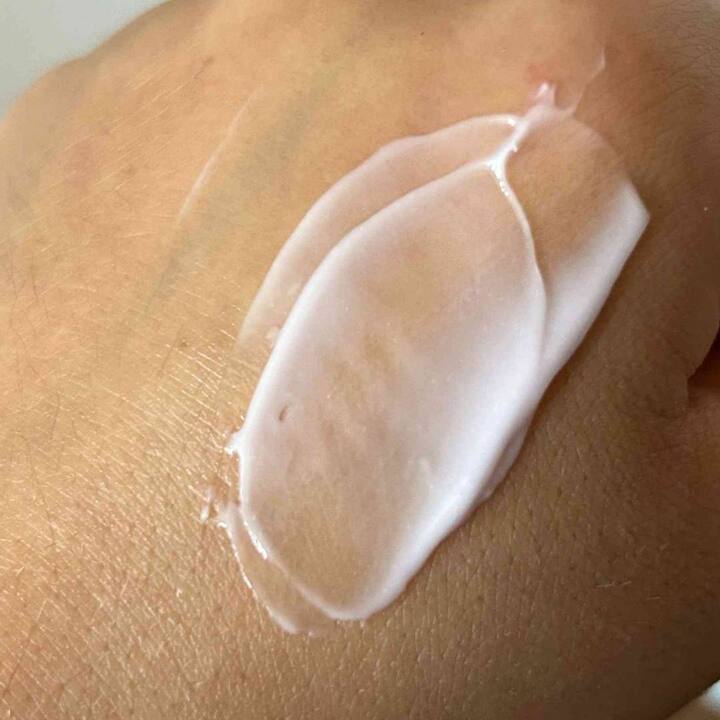 ਅੱਜਕੱਲ੍ਹ ਬਹੁਤ ਸਾਰੇ DIY ਹੈਕ ਅਪਣਾਏ ਜਾ ਰਹੇ ਹਨ, ਪਰ ਕਈ ਵਾਰ ਇਨ੍ਹਾਂ ਹੈਕਸ ਵਿੱਚ ਦੱਸੀਆਂ ਗਈਆਂ ਚੀਜ਼ਾਂ ਤੁਹਾਡੇ ਕੰਮ ਨਹੀਂ ਆਉਂਦੀਆਂ। ਇਹ ਚਮੜੀ ਨੂੰ ਨੁਕਸਾਨ ਪਹੁੰਚਾ ਸਕਦੇ ਹਨ, ਇਸ ਲਈ ਇਨ੍ਹਾਂ ਚੀਜ਼ਾਂ ਨੂੰ ਚਮੜੀ 'ਤੇ ਲਗਾਉਣ ਤੋਂ ਪਹਿਲਾਂ ਪੈਚ ਟੈਸਟ ਕਰਵਾਉਣਾ ਬਹੁਤ ਜ਼ਰੂਰੀ ਹੈ ਅਤੇ ਖਾਸ ਤੌਰ 'ਤੇ ਜੇਕਰ ਕਿਸੇ ਦੀ ਚਮੜੀ ਸੰਵੇਦਨਸ਼ੀਲ ਹੈ ਤਾਂ ਇਸ ਨਾਲ ਬਹੁਤ ਸਾਰੀਆਂ ਸਮੱਸਿਆਵਾਂ ਹੋ ਸਕਦੀਆਂ ਹਨ।