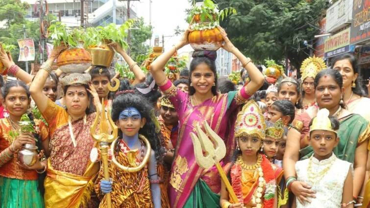 congress govt release 20 crores for bonalu festival in hyderabad Telangana Bonalu: ఆషాఢ బోనాల నిర్వహణకు రూ.20 కోట్లు మంజూరు చేసిన ప్రభుత్వం