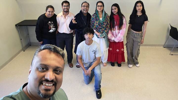 ২০২০ সালে, মাত্র ৪জন মিলে তৈরি করেছিলেন 'ছায়ানট'। প্রথম উপস্থাপনা ছিল একটি শ্রুতিনাটক। সেই সময়ে মঞ্চে নাটক করার মতো পরিস্থিতি ছিল না। সেই শ্রুতিনাটক প্রকাশিত হয়েছিল ইউটিউবে।