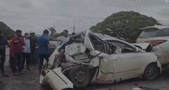 Kolhapur Accident : कोल्हापुरात दोन गाड्यांची मागून डंपरला धडक, विचित्र अपघातात गाड्यांचा चक्काचूर