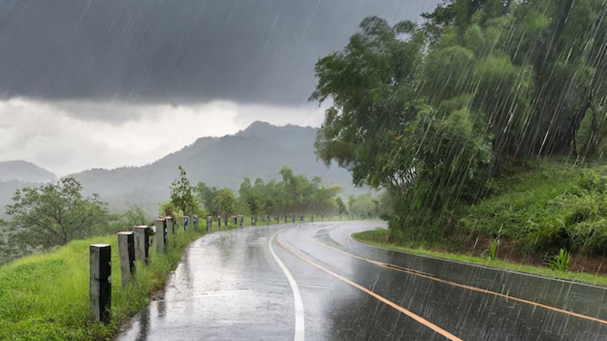 Monsoon Travel : 'पुन्हा पावसालाच सांगायचे..! निसर्गप्रेमींनो, भारतीय रेल्वेचे खास टूर पॅकेज माहित आहे? प्रवास खर्चापासून ते सर्व काही जाणून घ्या..