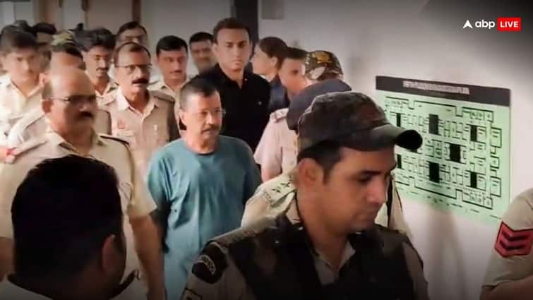 Arvind Kejriwal arrested by CBI advocate Vivek jain raises question how Delhi CM become accused from witness गवाह से आरोपी कैसे बन गए अरविंद केजरीवाल? वकील ने सीबीआई की गिरफ्तारी पर उठाए सवाल