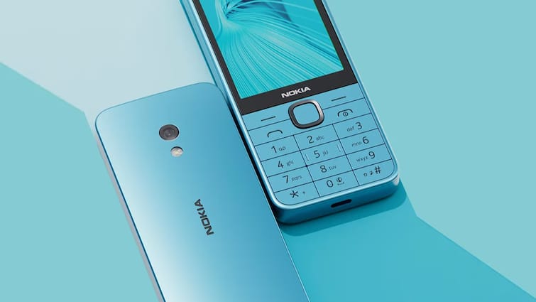 HMD introduces Nokia 235 220 4G phones with YouTube UPI Cloud Apps India पुरानी यादें ताजा कर देंगे Nokia के ये फीचर फोन, UPI हो या YouTube सब मिलेगा