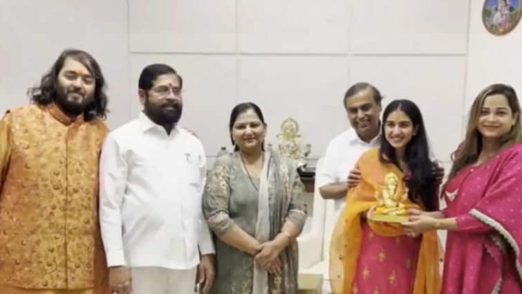 Mukesh Ambani Invites CM Eknath Shinde To Anant Ambani - Radhika Merchant  Wedding