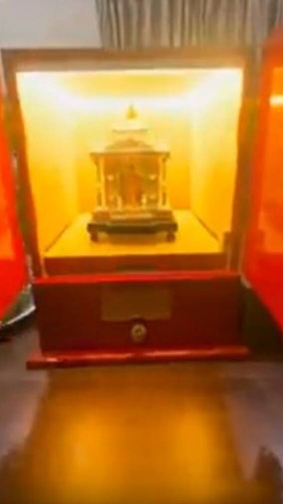 সোশ্যাল মিডিয়াতে ভাইরাল অনন্ত আম্বানি ও রাধিকা মার্চেন্টের বিয়ের কার্ড, কী আছে জানেন