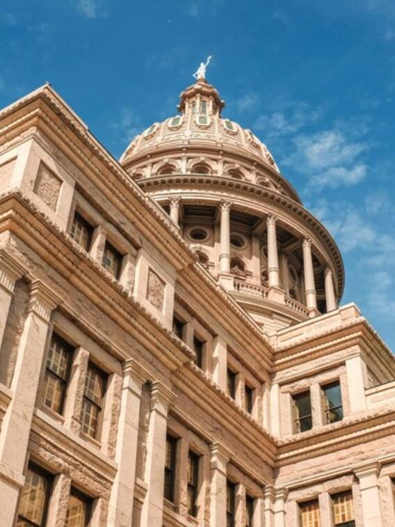 कहां है दुनिया का सबसे बड़ा संसद भवन?