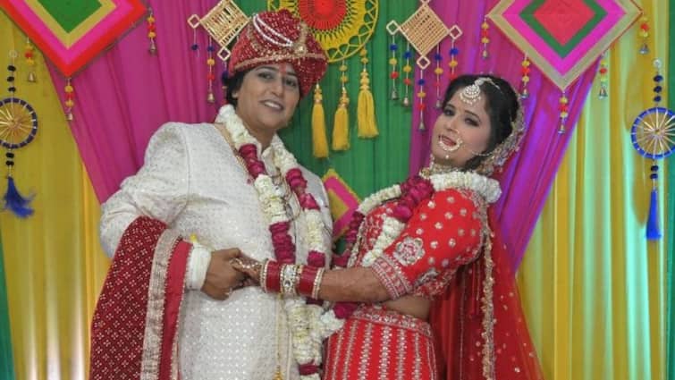'Happy With Our Decision': Lesbian Couple's Gurugram Wedding Goes Viral 'Happy With Our Decision': Lesbian Couple's Gurugram Wedding Goes Viral